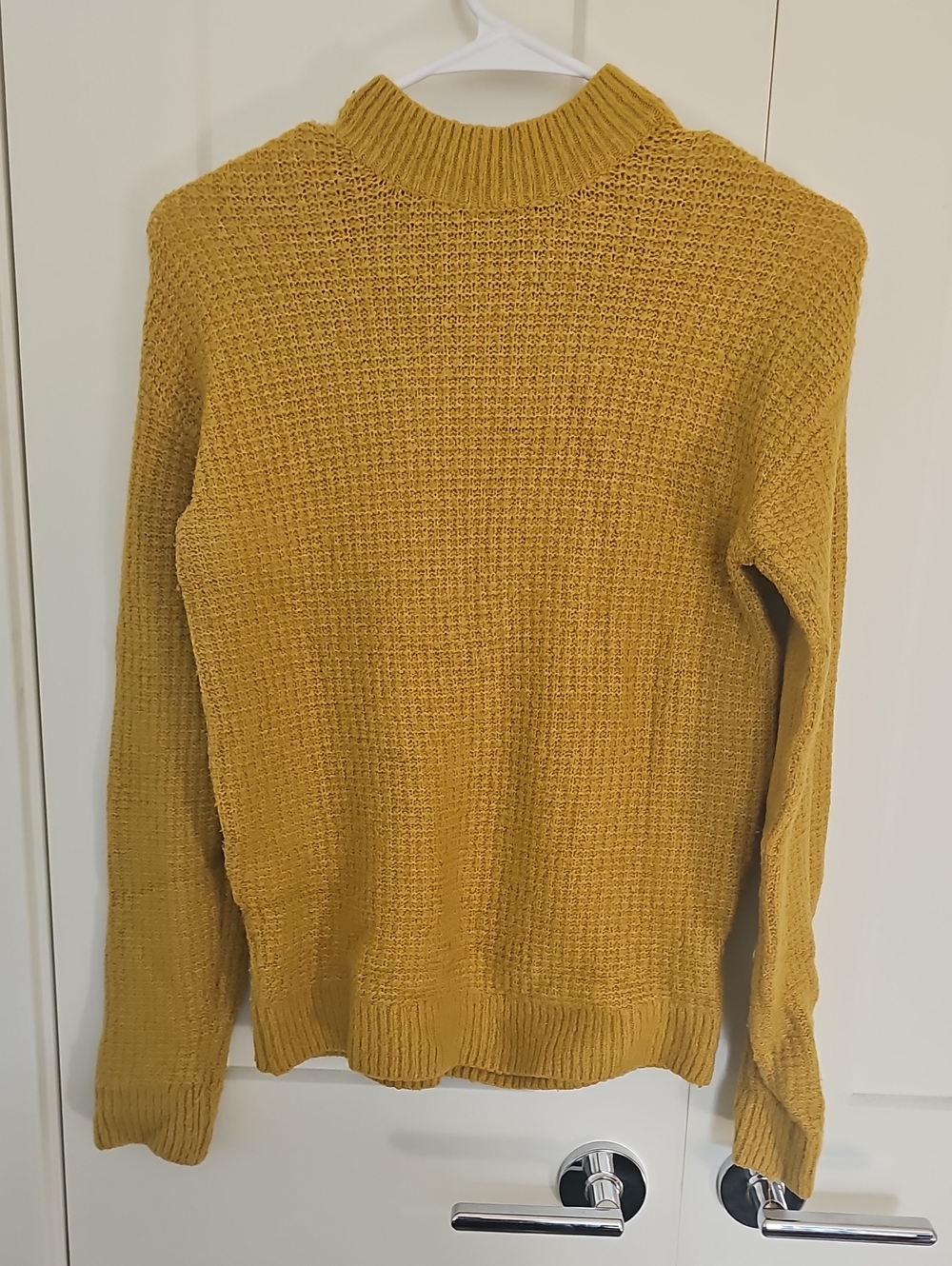 Suzy Shier Women's Mustard Crewneck Sweater